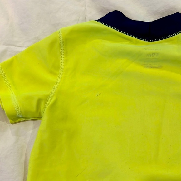 CARTERS - Rash/Sun Guard - Picture 3 of 4